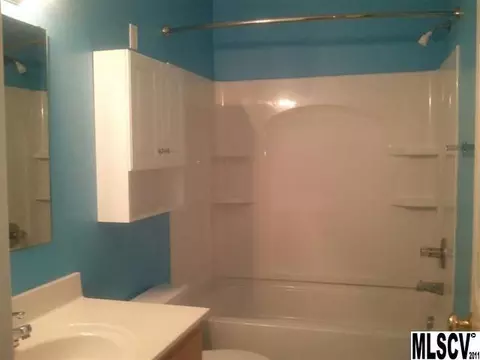 1828 3rd Ne St NE, Hickory, NC 28601 photo 6