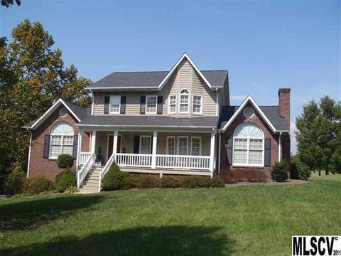 4019 Pinecrest Dr, Hickory, NC 28601 photo 1