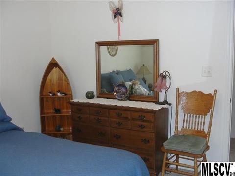 307 Mooreland Dr, Conover, NC 28613 photo 4