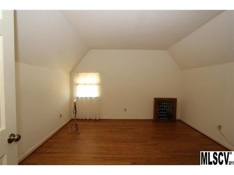 913 E Main St, Maiden, NC 28650 photo 8