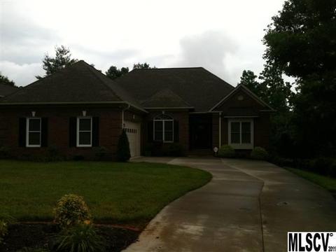 70 Linkside Ln, Hickory, NC 28601 photo 1