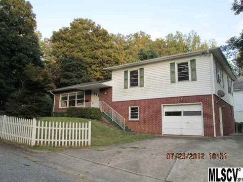 903 Wright St, Lenoir, NC 28645 photo 1