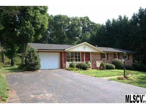 1998 Colonial Ln, Hickory, NC 28601 photo 1