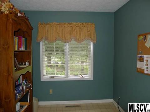 715 3rd Ave, Conover, NC 28613 photo 5