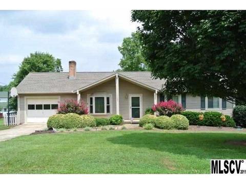 1505 2nd St, Conover, NC 28613 photo 1