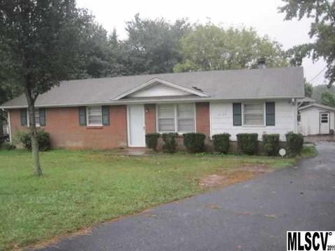 2139 4th Ave, Hickory, NC 28601 photo 1