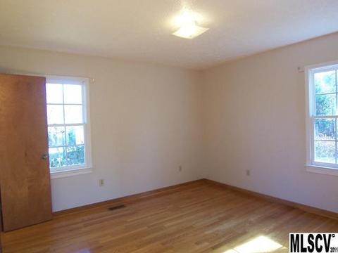 3850 Section House Rd, Hickory, NC 28601 photo 8