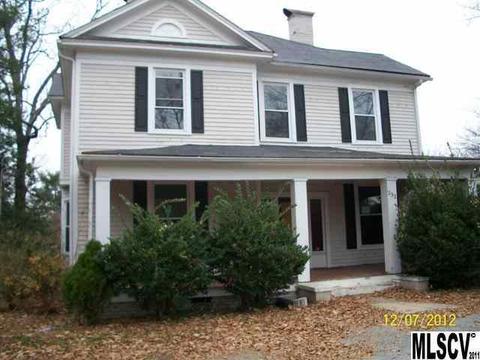 232 3rd St, Hickory, NC 28602 photo 1