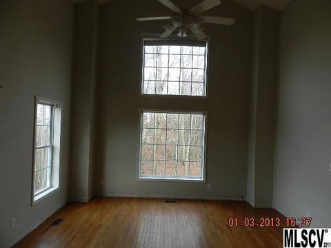 4635 River Run Circle St, Hickory, NC 28602 photo 7