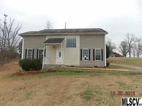 4635 River Run Circle St, Hickory, NC 28602 photo 1