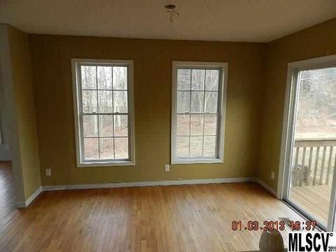 4635 River Run Circle St, Hickory, NC 28602 photo 8
