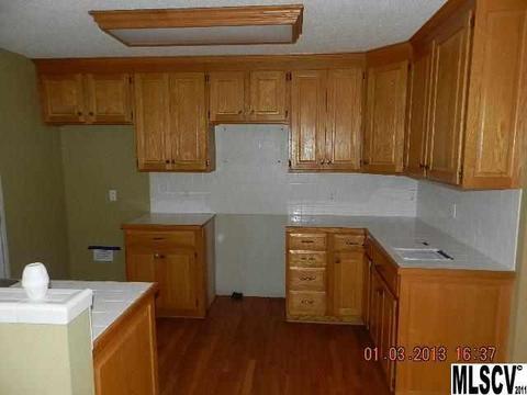 4635 River Run Circle St, Hickory, NC 28602 photo 9