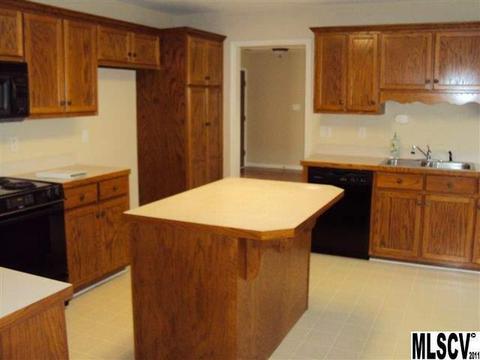 3308 Overbrook Dr, Conover, NC 28613 photo 3