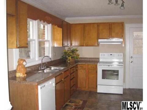 315 4th Ave, Conover, NC 28613 photo 17