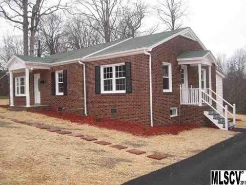 315 4th Ave, Conover, NC 28613 photo 1