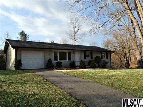 451 27th Avenue Nw Cir NW, Hickory, NC 28601 photo 1