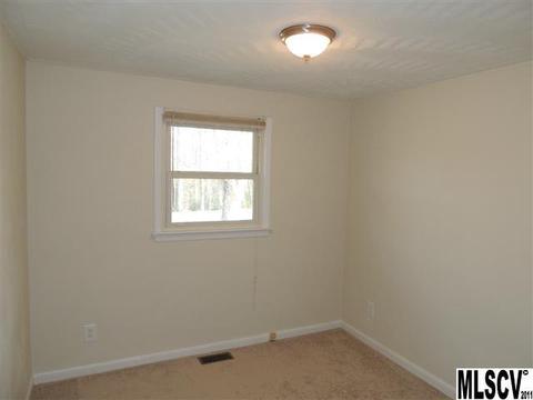 451 27th Avenue Nw Cir NW, Hickory, NC 28601 photo 6
