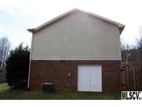 1870 Green Leaf Ct, Conover, NC 28613 photo 14