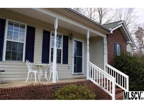 1870 Green Leaf Ct, Conover, NC 28613 photo 2