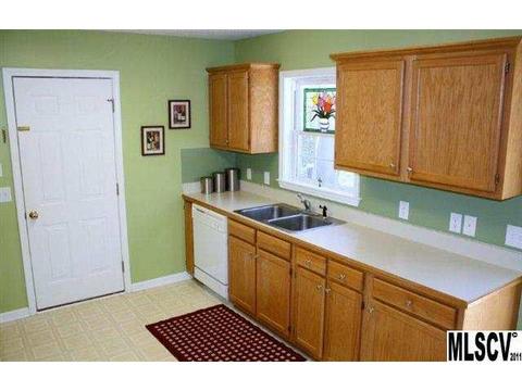 1870 Green Leaf Ct, Conover, NC 28613 photo 17