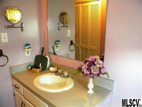 5094 Clearview Ct, Conover, NC 28613 photo 6
