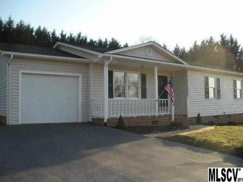 2469 Side Ln, Conover, NC 28613 photo 1