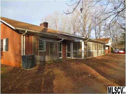 1430 8th Ave, Conover, NC 28613 photo 2