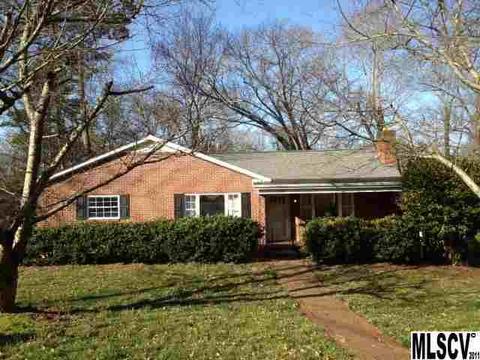 1053 5th Avenue Nw Ct NW, Hickory, NC 28601 photo 1