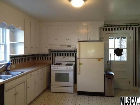 1053 5th Avenue Nw Ct NW, Hickory, NC 28601 photo 3