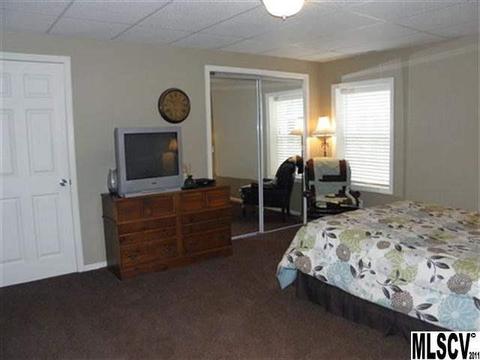 704 Flint Ct, Conover, NC 28613 photo 10