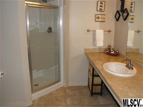 704 Flint Ct, Conover, NC 28613 photo 11