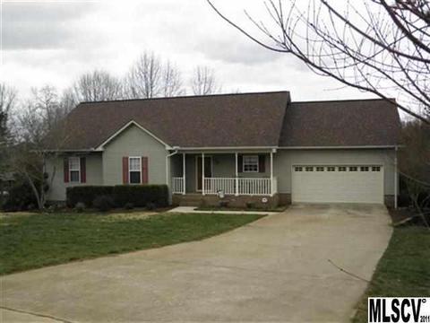 704 Flint Ct, Conover, NC 28613 photo 2