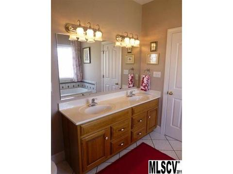 4200 Windsor Ct, Hickory, NC 28602 photo 12