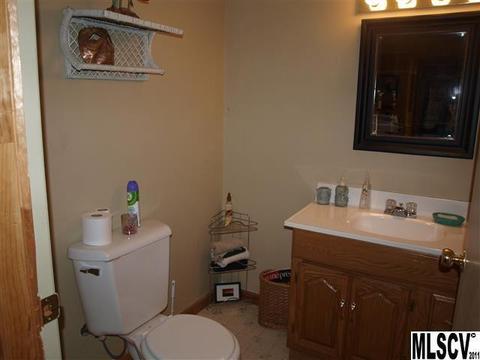 3788 River Rd, Hickory, NC 28602 photo 10