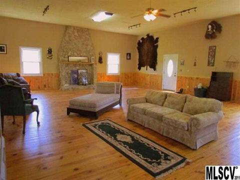 375 Ramie Mitchell Rd, Hiddenite, NC 28636 photo 4