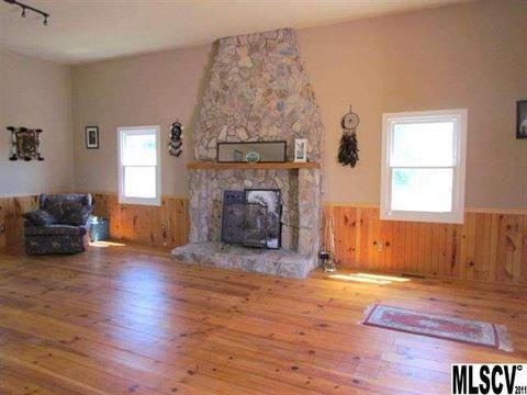 375 Ramie Mitchell Rd, Hiddenite, NC 28636 photo 3