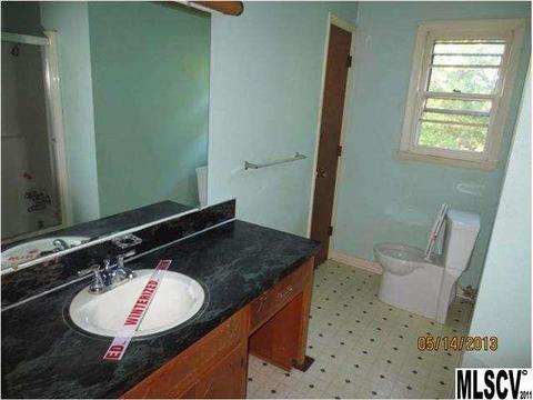 2556 Cedar Valley Dr, Conover, NC 28613 photo 8