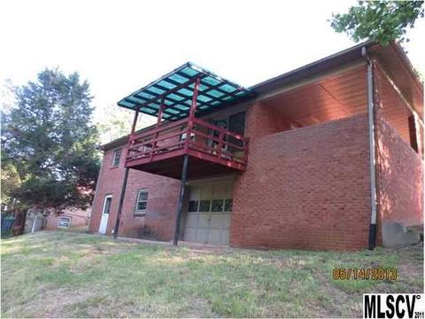 2556 Cedar Valley Dr, Conover, NC 28613 photo 2