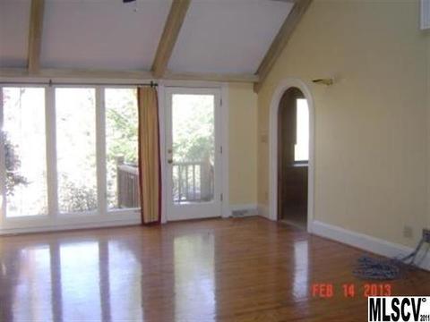 561 3rd St, Hickory, NC 28601 photo 2