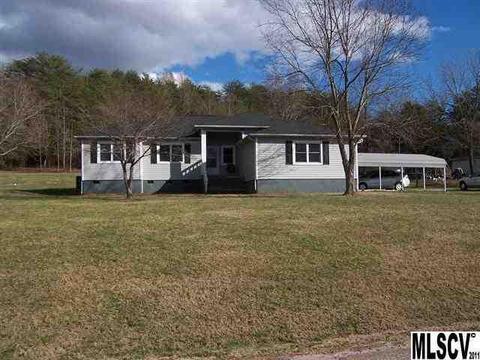 3560 Hillview Dr, Conover, NC 28613 photo 1