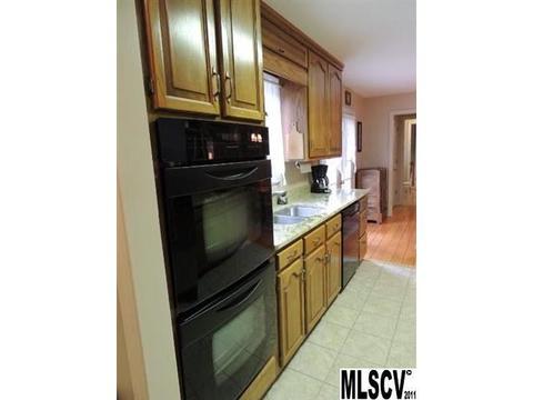 104 8th St, Conover, NC 28613 photo 4