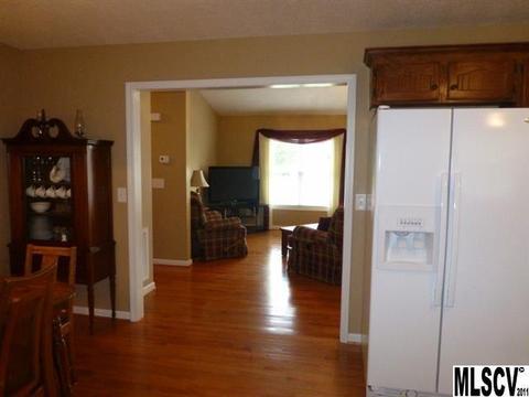 1005 Atherstone St, Conover, NC 28613 photo 4