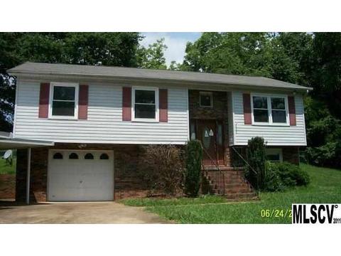 230 Lakeside Loop Ext, Hickory, NC 28601 photo 1