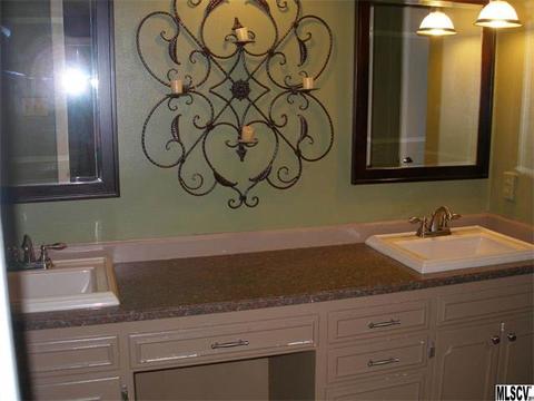 205 6th St, Conover, NC 28613 photo 3