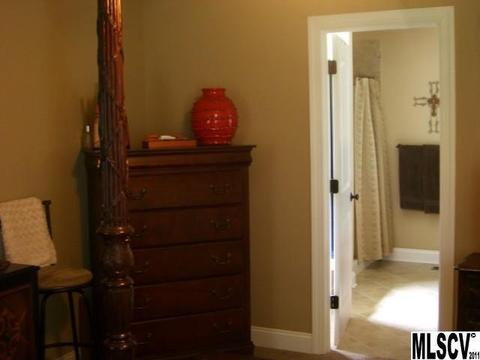 4322 Cottingham Dr, Hickory, NC 28602 photo 5