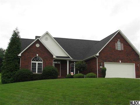 802 4th St, Conover, NC 28613 photo 1