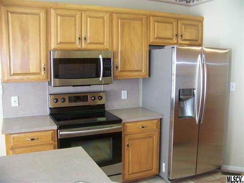 407 9th Ave, Conover, NC 28613 photo 4