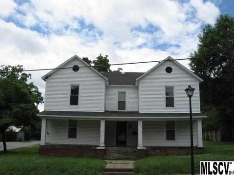 115 1st Ave, Conover, NC 28613 photo 2