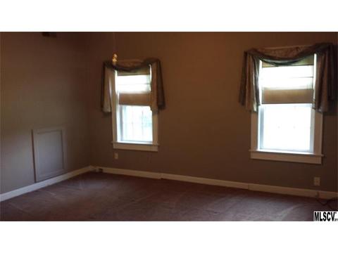 132 5th Ave, Conover, NC 28613 photo 4