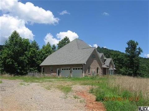 999 Blackburn Hollow Rd, Purlear, NC 28665 photo 2